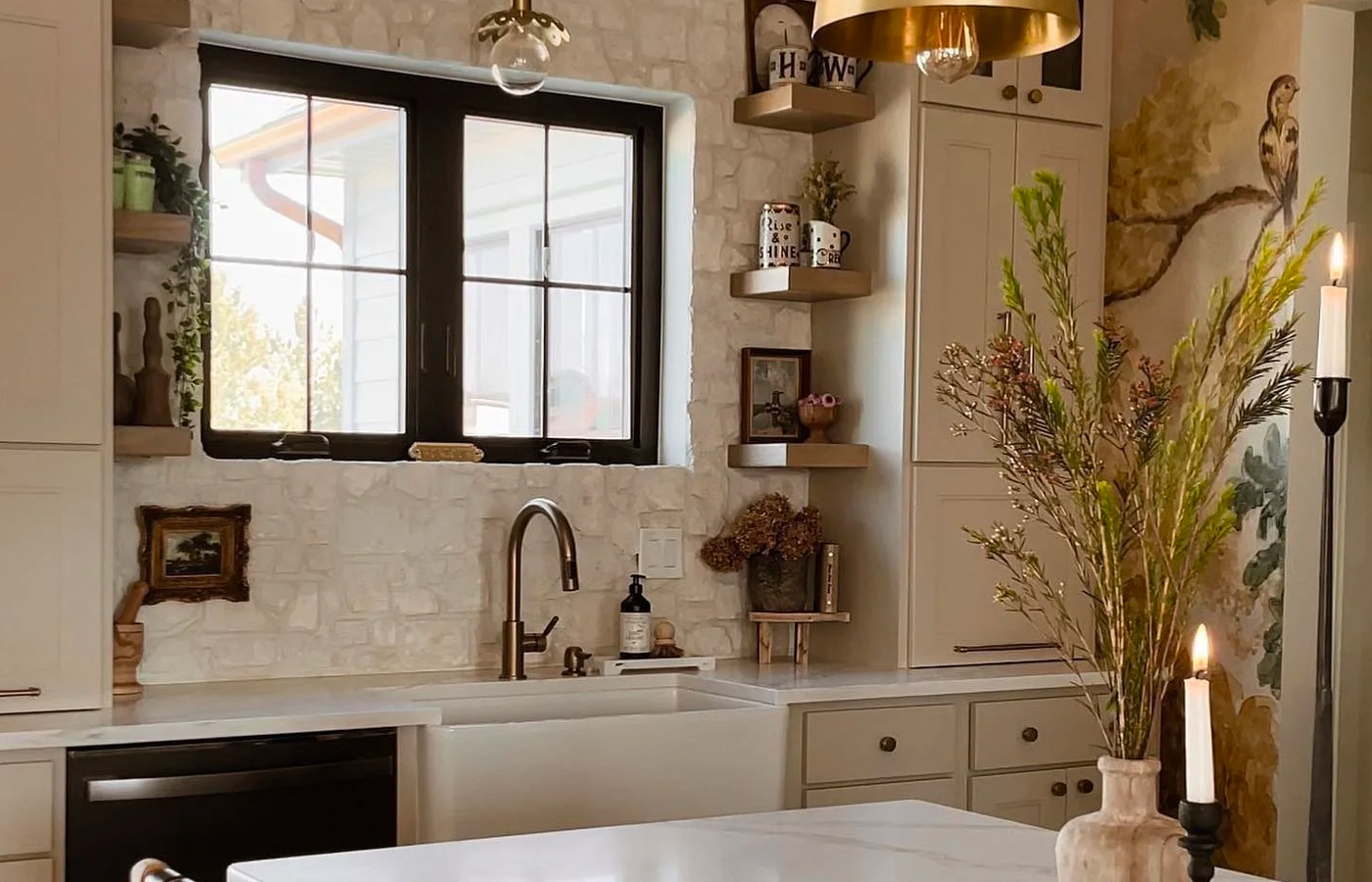 TRUCOS PARA AHORRAR ESPACIO EN COCINAS PEQUEÑAS